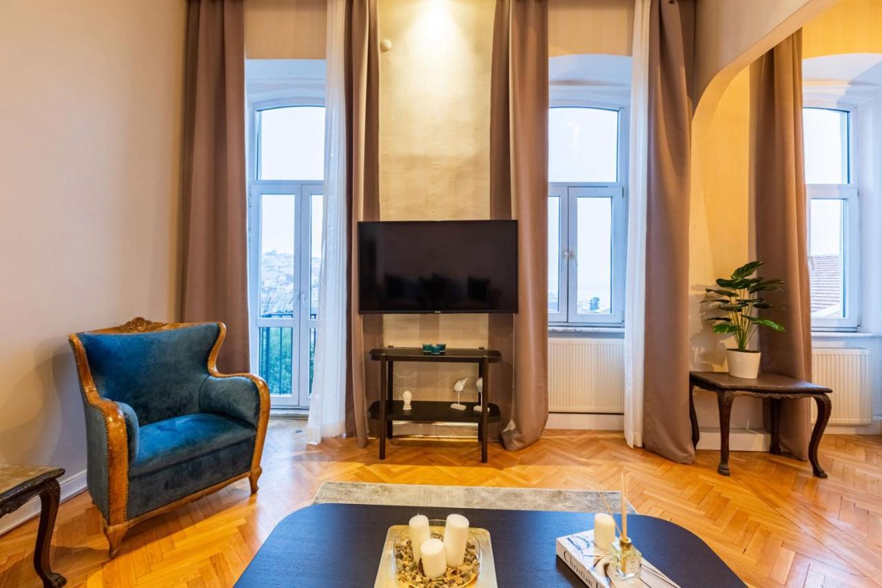 Historical Flat With A Lovely Sea View In Beyoglu Istambul Exterior foto