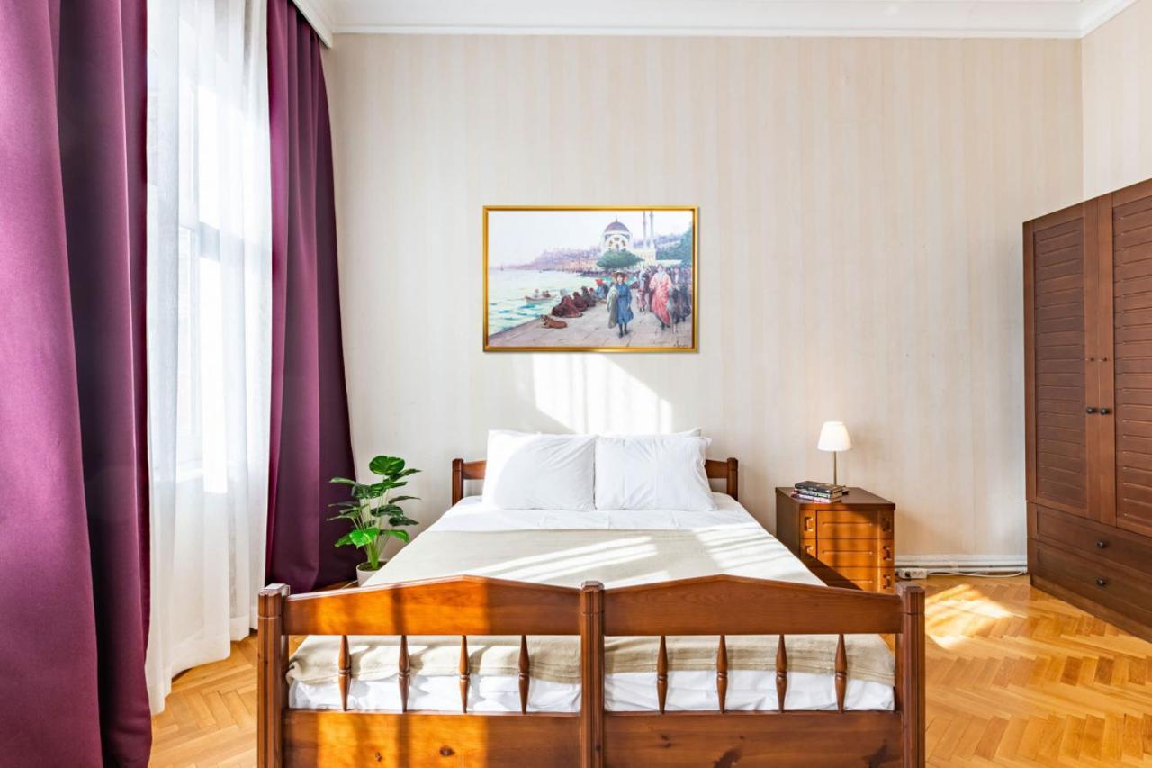 Historical Flat With A Lovely Sea View In Beyoglu Istambul Exterior foto