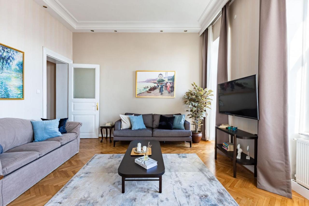 Historical Flat With A Lovely Sea View In Beyoglu Istambul Exterior foto